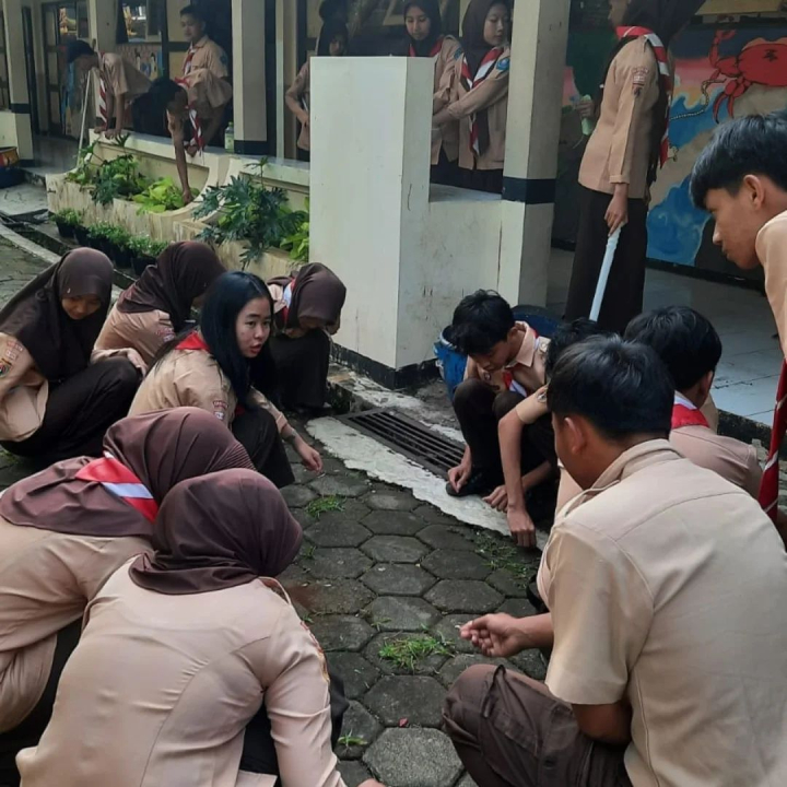 Image of SMA Negeri 1 Boja, Jumat 15 November 2024 merupakan jumat kebersihan,