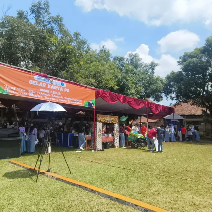 Image of Gelar Karya P5 Rabu, 20 November 2024 dengan tema Leaf For Life (Daun Untuk Kehidupan) dan Generasi Muda, Berani Berwirusaha