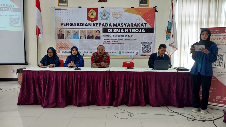 Image of Penyuluhan Hukum Kepada Peserta Didik SMA N 1 Boja Oleh Tim Fakultas Hukum USM
