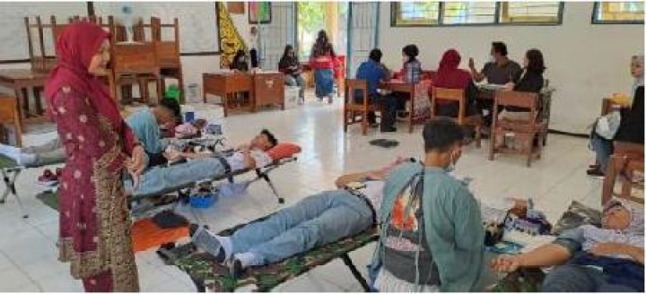 Image of DONOR DARAH BERSAMA ALUMNI SMA NEGERI 1 BOJA TAHUN 1988 DAN PMR WIRA SMANJA