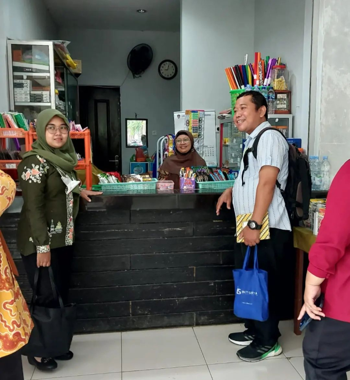 Image of Sidak dari BPOM dan Puskesmas terkait sanitasi, makanan sehat dan kebersihan di SMAN 1 Boja